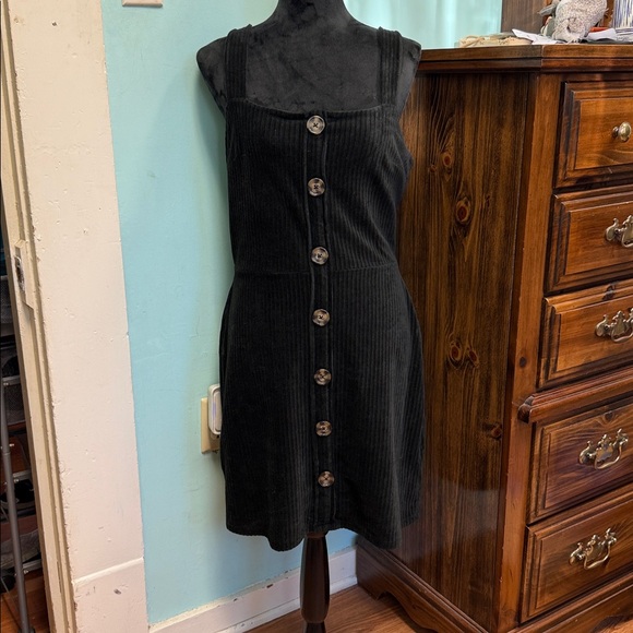 No Boundaries Dresses & Skirts - No Boundaries Black Button-Front Midi Dress